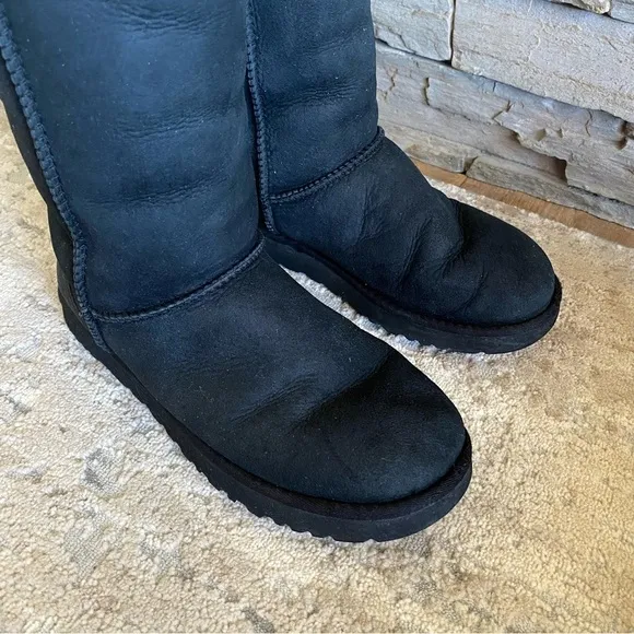 Ugg Classic Tall Boots Suede Leather Solid Black Pull On: 8