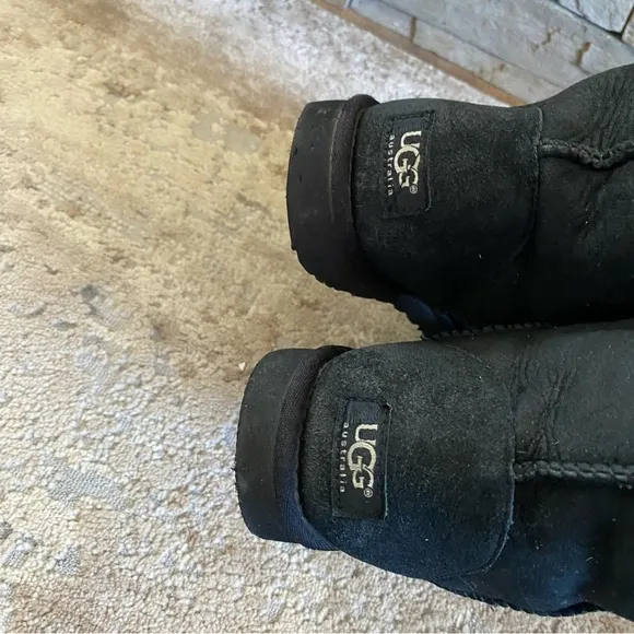 Ugg Classic Tall Boots Suede Leather Solid Black Pull On: 8
