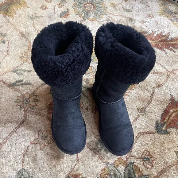 UGG Classic Tall II Suede Water-Repellent Boots Size 8