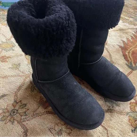 UGG Classic Tall II Suede Water-Repellent Boots Size 8
