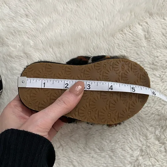 UGG Fluff Yeah Leopard Print Slide Sandals | US 7