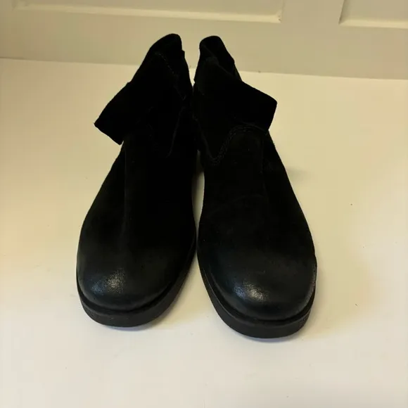 UGG Josefene Cuff Ankle Boots Sz 8