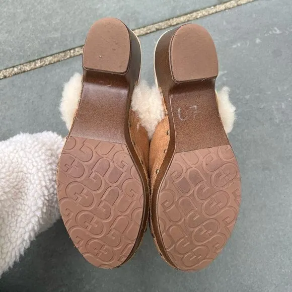 Ugg Kalie Suede Shearling Clogs Y2K Style Chestnut Brown Shoes Big Kid’s size 4