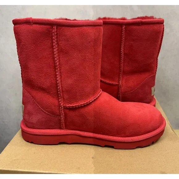 UGG Kids Classic II 1011773K Boots Big Kids Size 4 Red Great Condition