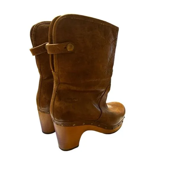 UGG Lynnea Womens Size 7 Brown Classic Outdoor Leather Heel Ankle Winter Boots