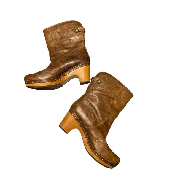 UGG Lynnea Womens Size 7 Brown Classic Outdoor Leather Heel Ankle Winter Boots