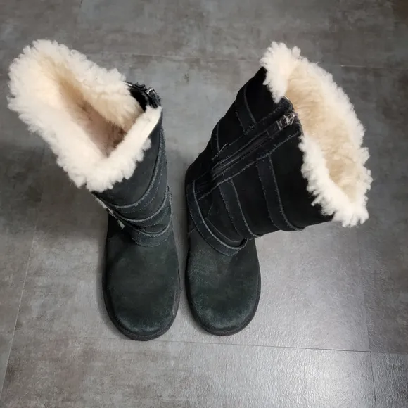 UGG Maddi II Black Shearling Lined Boots, Kids Size 3