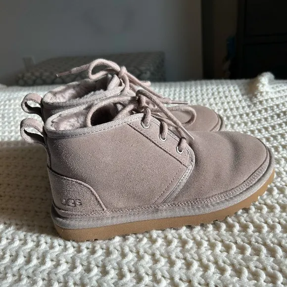 UGG Neumel Lace Up Ankle Winter Boots in Oyster Size 5