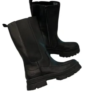 UGG Size 10 ASHTON HIGH CHELSEA LUG SOLE BOOTS 1133881 Black