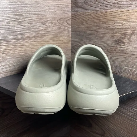 Ugg sport yeah slides grey sandals