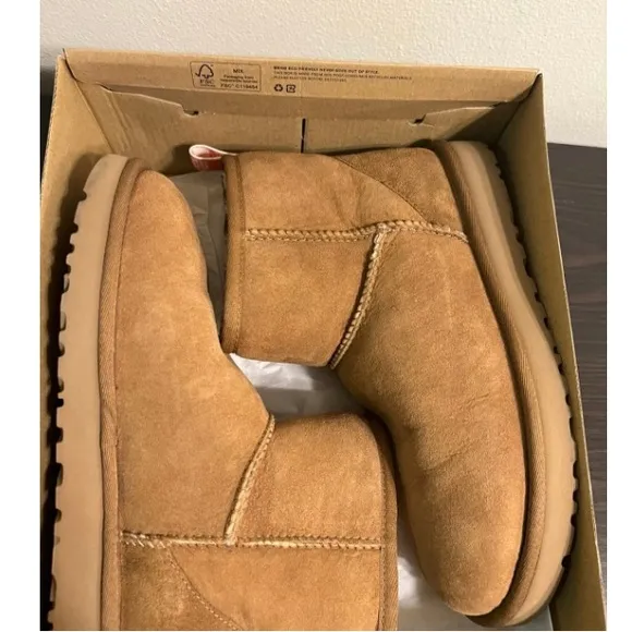 💎💎Ugg Ultra Mini Boot Chestnut💕💕💕