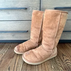UGG Women Classic Tall Boots Size 8