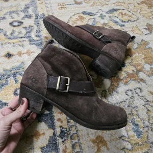 UGG Wright Belted Ankle Boots
