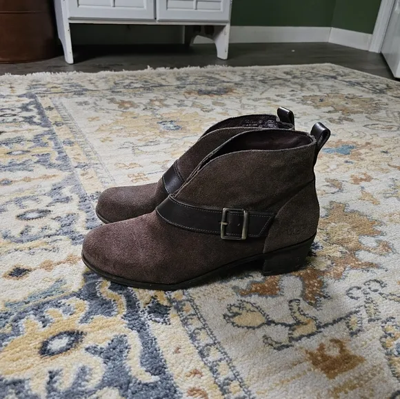 UGG Wright Belted Ankle Boots