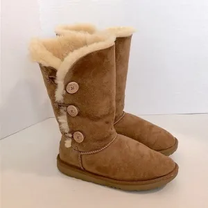 UGGS Bailey Button Tall Boots Chestnut Kids Youth 5 or women’s 7