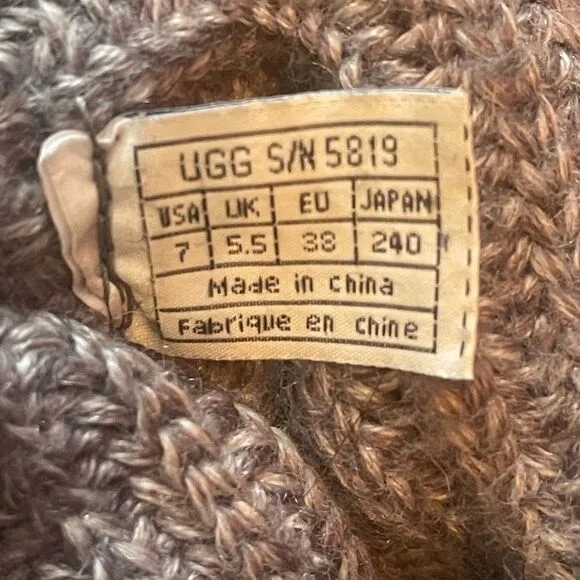 UGG’s light brown tall Cardy sz 7