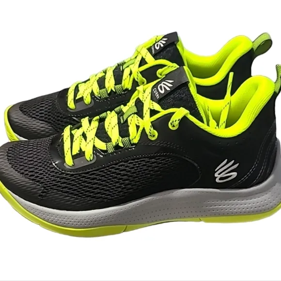UNDER ARMOUR UNISEX FLORESCENT GREEN AND BLACK ATHLETIC SHOES SIZE 7Y