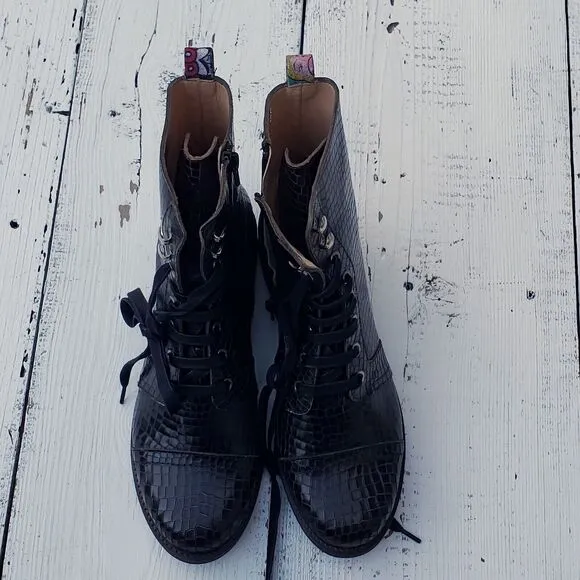 Unity in Diversity Combat Boots Made in Portugal Womens Size EU 40 / US 9 NEW