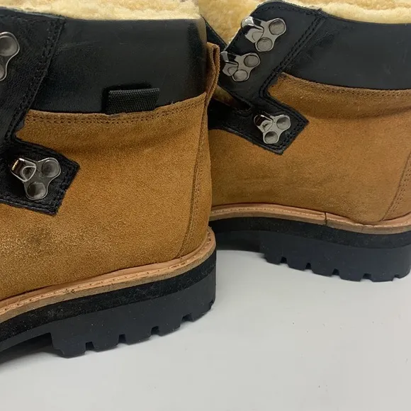 Urban Outfitters Bailey Sherpa Hiker Boots Brown 7 Casual Lumberjack Cabin Cozy