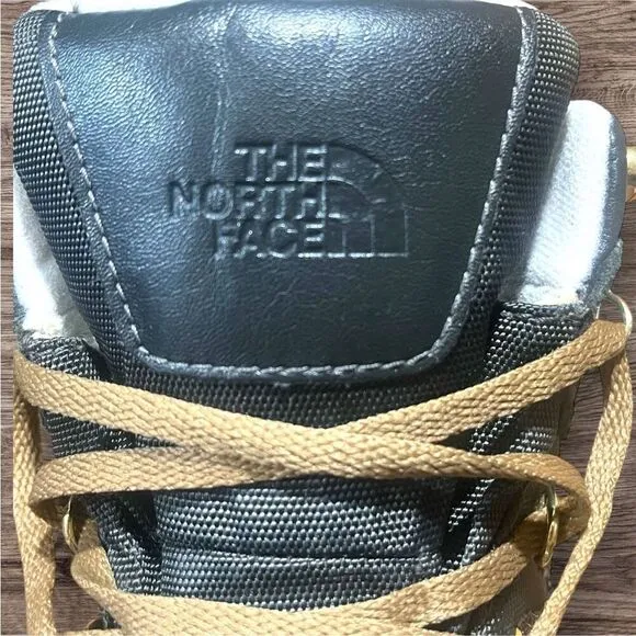 Urban Outfitters The North Face Woman’s Hiking Boots Gorpcore Out Door Sz 6.5 Ex