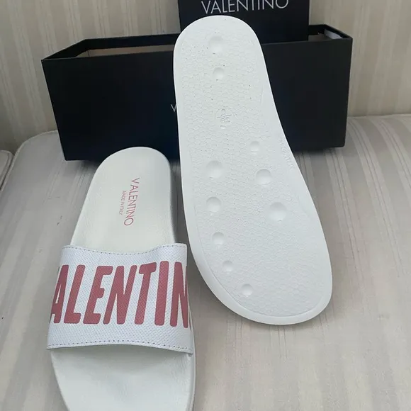 Valentino By Mario Valentino W667PDD Black Sandals Value $379 size 9