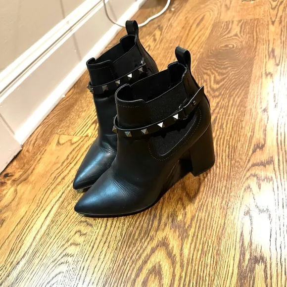 Valentino rockstud Black Ankle Boots with Studded Strap