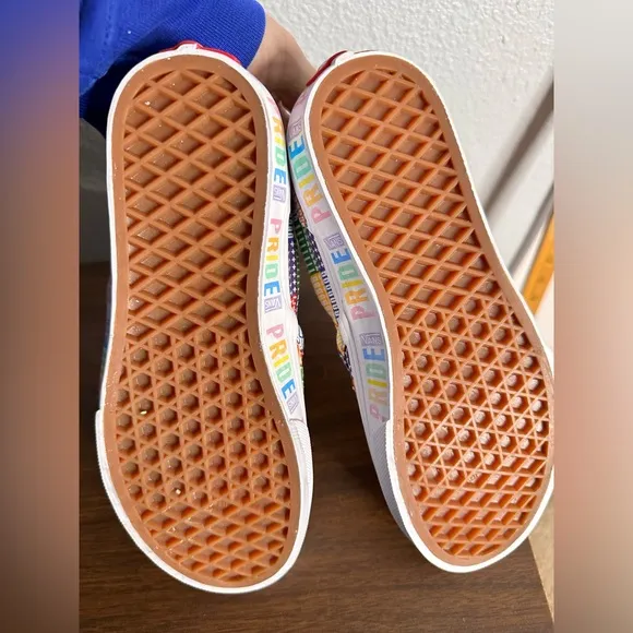 Vans colorful kids slip on shoes.  Kids size 3. NWT