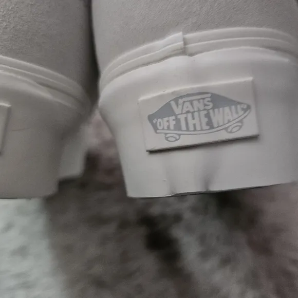 Vans Knu Stack Women's Platform Shoes Vintage Suede in Marshmallow NEW
