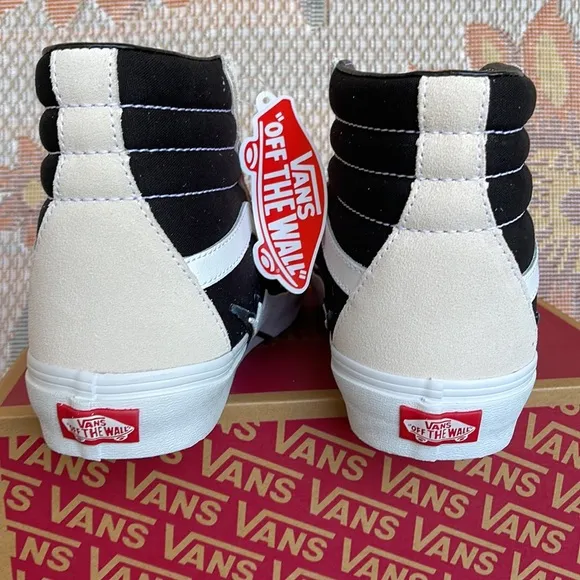 Vans Sk8-Hi BoltAntique White/BlackVNOA5JIVZHJWMNS sneakers