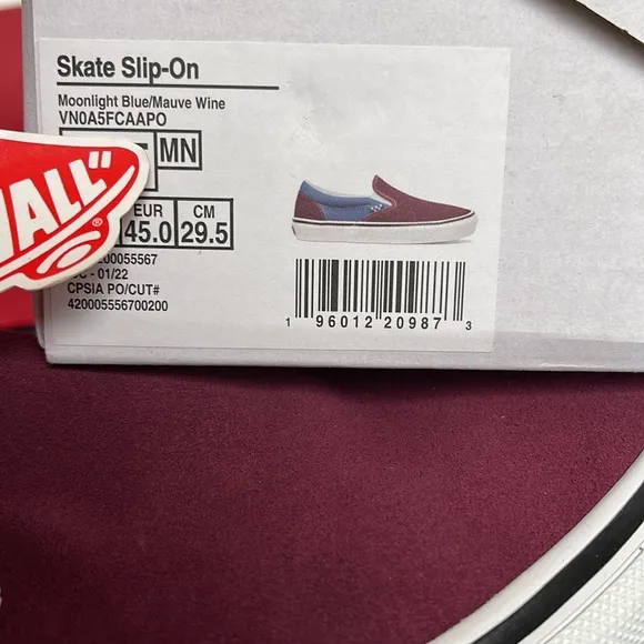 Vans Skate Slip-OnMoonlight Blue/Mauve WineVNOA5FCAAPOMen’s sneakers