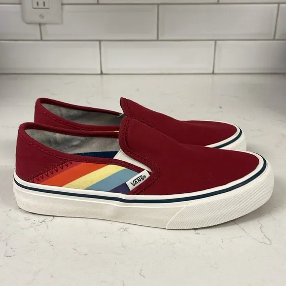 Vans Slip-On SF Rad Rainbow Unisex Men’s 4 - Women’s 5.5 Worn 4-5 Times