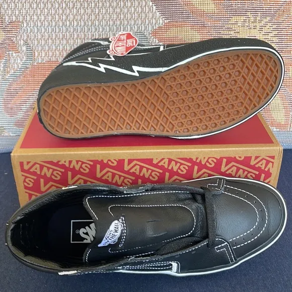 Vans WMNS Sk8-Hi Bolt Black/BlackVN0A5JIVBKA1Sneakers - athletic shoes
