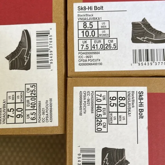 Vans WMNS Sk8-Hi Bolt Black/BlackVN0A5JIVBKA1Sneakers - athletic shoes