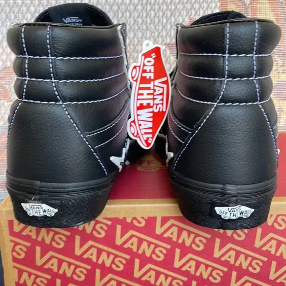 Vans WMNS Sk8-Hi Bolt Black/BlackVN0A5JIVBKA1Sneakers - athletic shoes