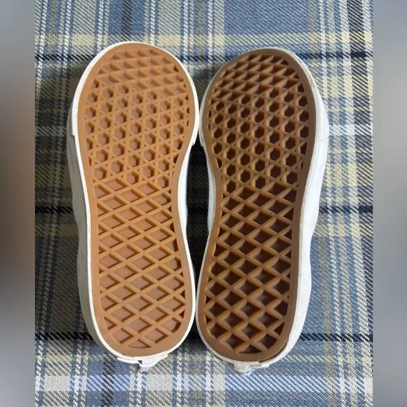 Vans x Where’s Waldo Slip-On V Shoes Kids Size 1