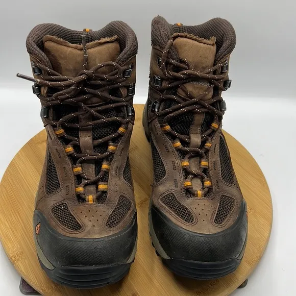 Vasque Breeze 2.0 GTX Men 7.5 Boot Brown Waterproof Gore-tex Hiking Boots.