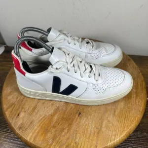 Veja V-10 White Red Lace Up Athletic Shoes Sneakers Women's Size 8