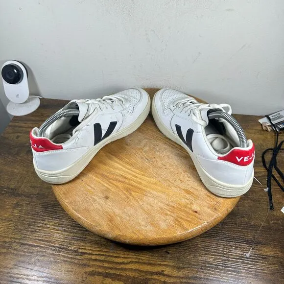 Veja V-10 White Red Lace Up Athletic Shoes Sneakers Women's Size 8