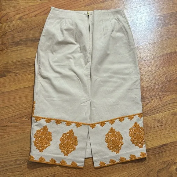 Verona embroidered pencil skirt