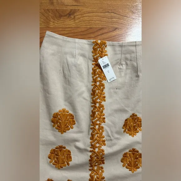 Verona embroidered pencil skirt