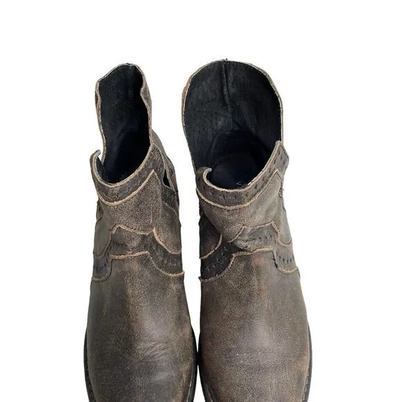 Very Volatile cut out distressed western ankle boots Sz 7 boho leather