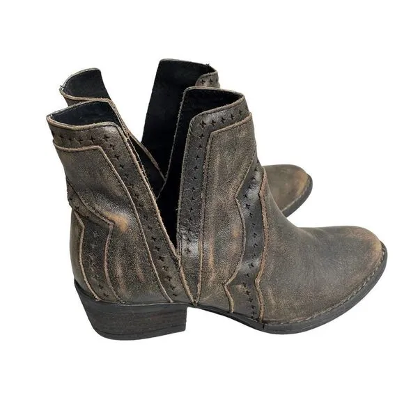 Very Volatile cut out distressed western ankle boots Sz 7 boho leather