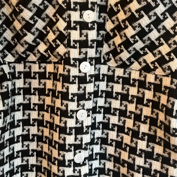 🌸Veveret Houndstooth Jacket🌸