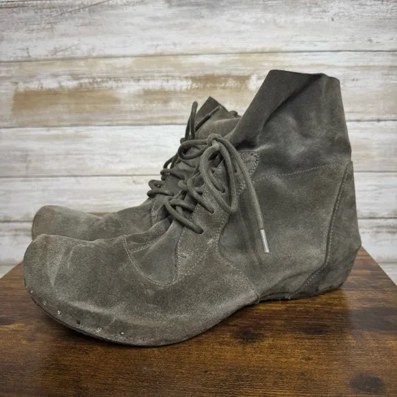 Vialis Chelsea Size 39 Taupe Lace Up Suede Wedge Ankle Boots Casual Closed Toe