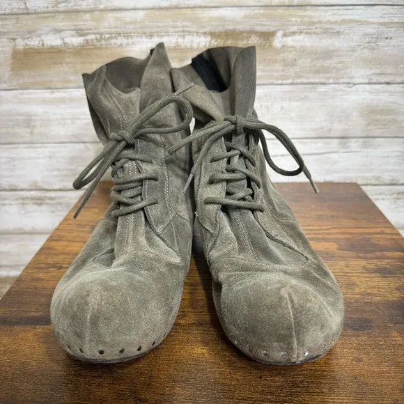 Vialis Chelsea Size 39 Taupe Lace Up Suede Wedge Ankle Boots Casual Closed Toe