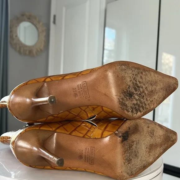 Vicini Brown Tan Crocodile Textured Ankle Patent Leather Heeled Boots Size 9