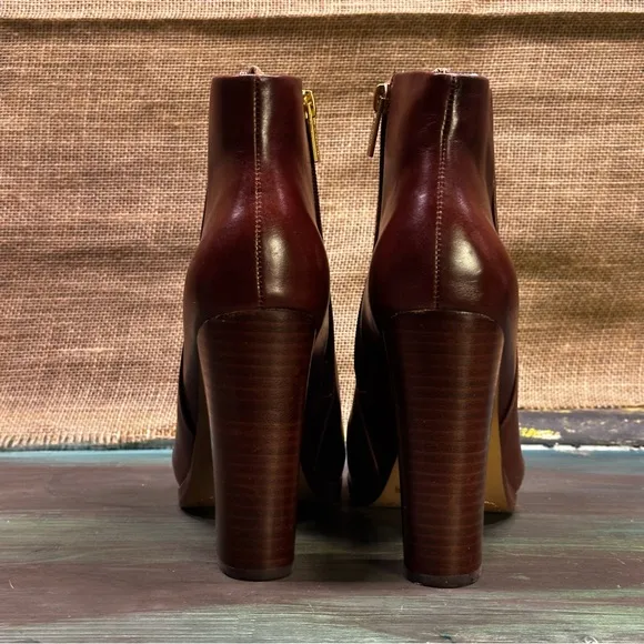 Vince Camuto brown leather booties ankle boots size 81/2 NWOT
