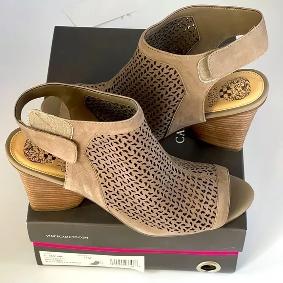 Vince Camuto Nude Wedge Sandal Platform Block Heels Hippo Grey Dastana, Sz 11