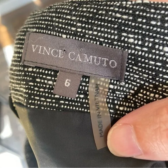 Vince Camuto women’s shirt black and white with cute black edging size 6! ECU!
