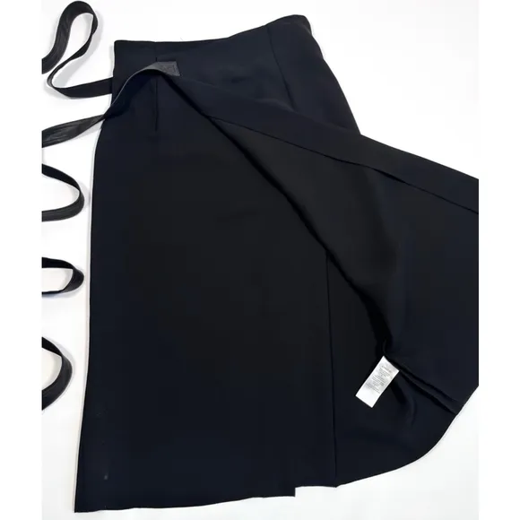 VINCE Womens skirt Black Wrap Style Modern Size 4 CA34460